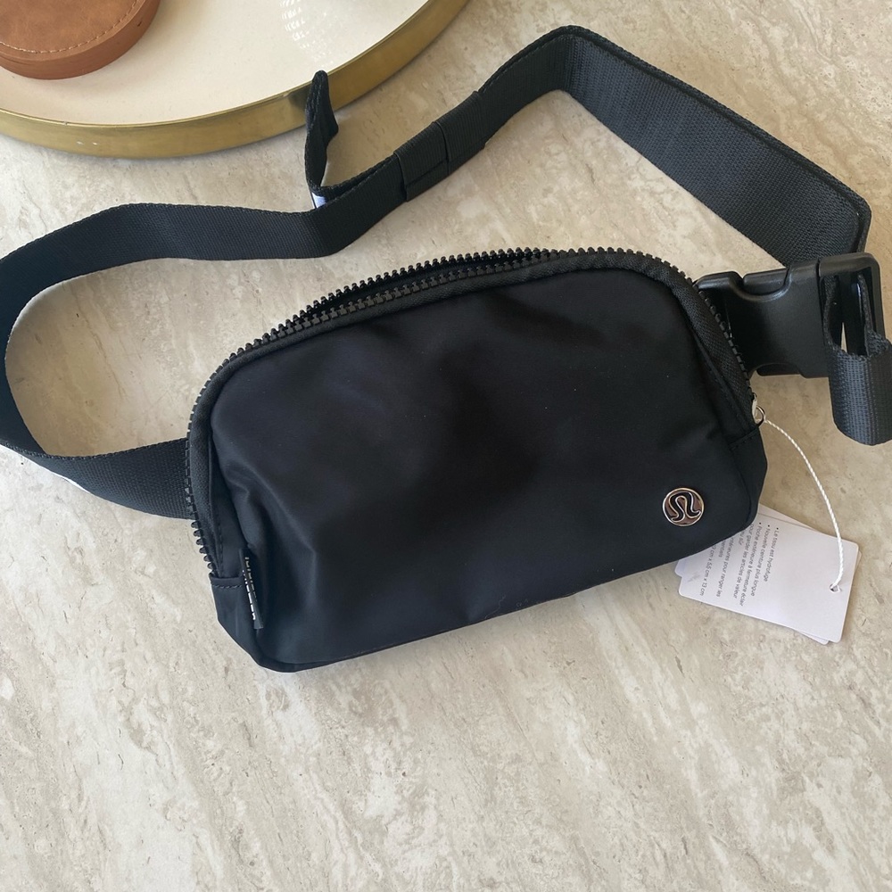 Everywhere Belt Bag LuLu - Picture 2 of 3